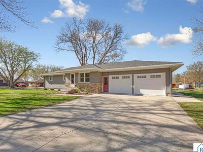 818 Lincoln Ave