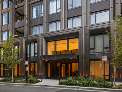 21 N May St #405