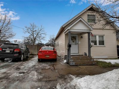 Property at 19 Park Ave, Tonawanda, NY
