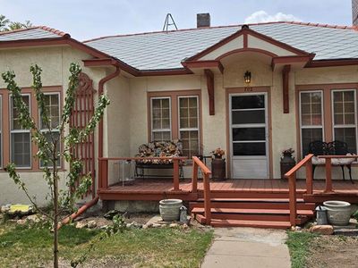 702 S Main St