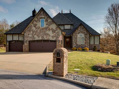 1639 E Oak Creek Street