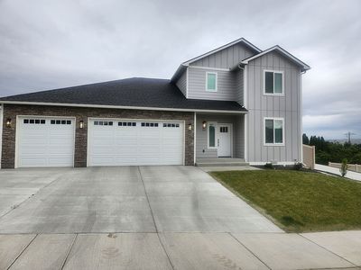 209 Rainier Dr
