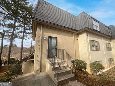 27 Chaumont Sq NW