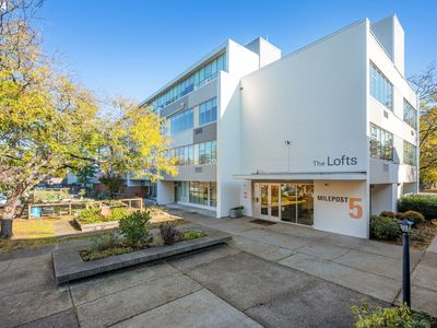 900 NE 81st Ave UNIT 307