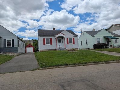 591 Woodbury Ave