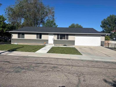 353 S Ash Ave