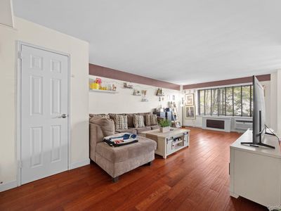 25 Lake Street #2E