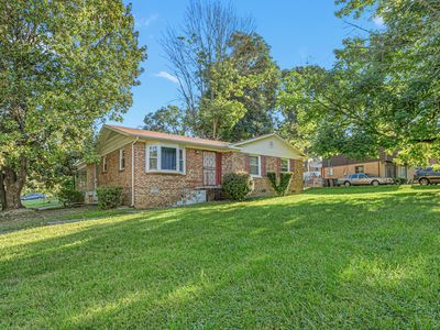 2401 Bywood Rd