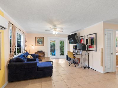 29284 Coconut Palm Dr