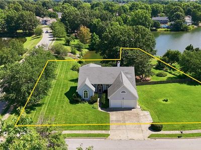 1101 NE Waterfield Village Dr