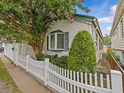 355D Beach 87th St