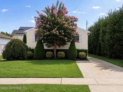 319 Isabella Ave