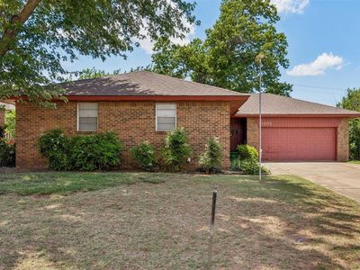 3601 Oakhurst Dr
