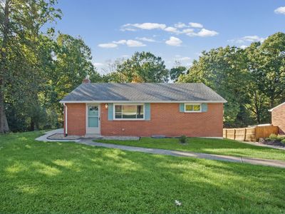 1403 Lakeside Dr