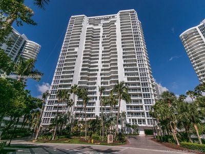 21150 Point Pl APT 701