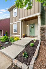 251 Sharon Dr NE