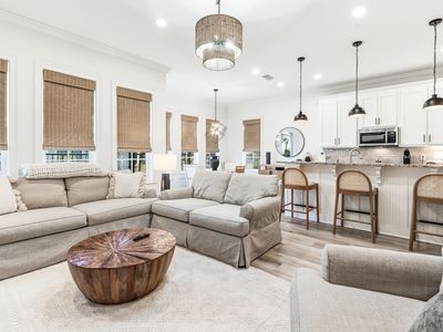 1935 Boardwalk Dr