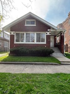 7518 S Ridgeland Ave