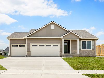710 NE Crossing Oaks Dr
