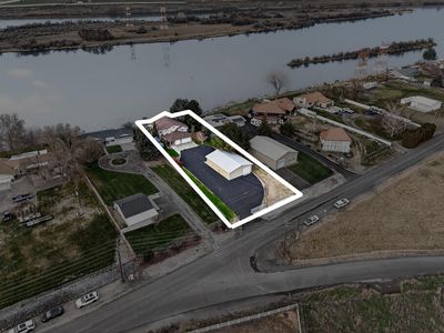 39 Paradise Dr