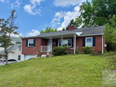 2105 Walton Ave