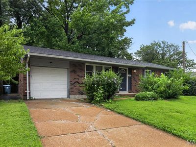 Property at 1441 Oliveto Ln, Hazelwood, MO