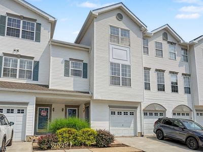 7 Caroline Foster Ct