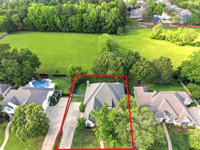 2122 Woodlands Dr