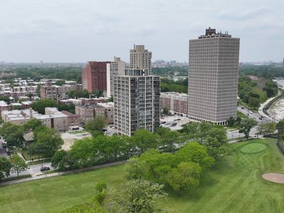 6730 S South Shore Dr APT 604