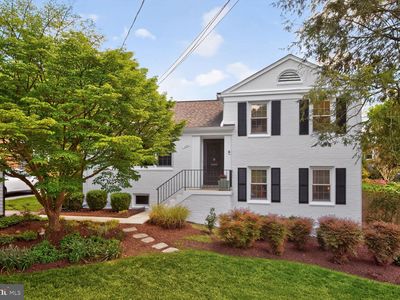 605 Blossom Dr