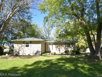 2471 Moore Pl