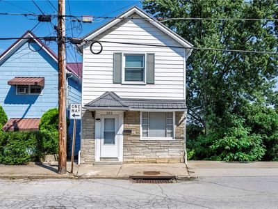 201 Hickory St