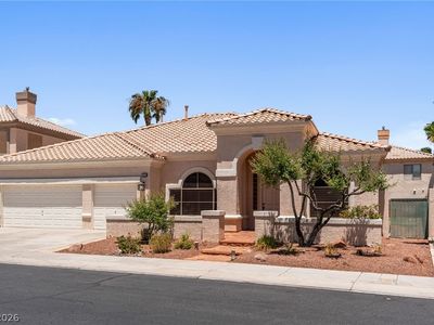 212 Cliff Valley Dr