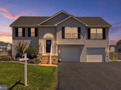 302 Dickenson Dr