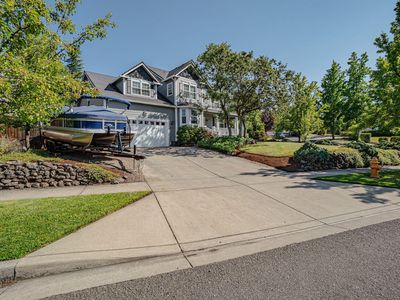 4110 Hemlock Dr