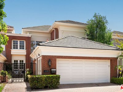 2125 Ridge Dr