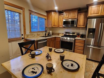 2282 Blitzen Rd