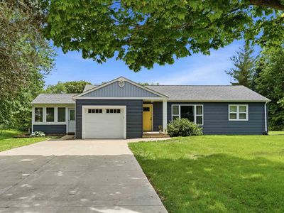 Property at 720 Lisbon Rd NE, Mount Vernon, IA