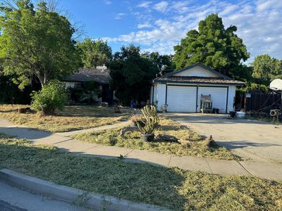 854 Laurence Court