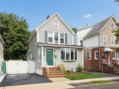 535 Freeman St