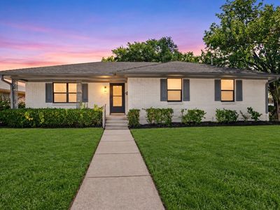 3938 Roanoke Dr
