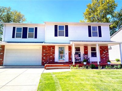 552 Vesely Ct