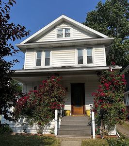 211 N Clemens Ave