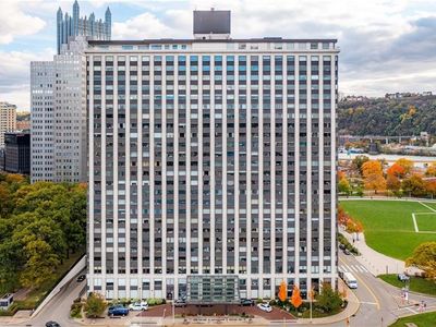 320 Fort Duquesne Blvd APT 4G