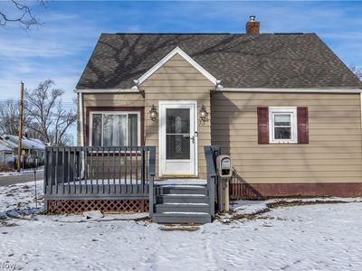 Property at 33 Pierce Ave, Cuyahoga falls, OH