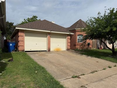 3232 Rosebank Dr