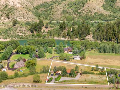 8855 Riverfront Dr