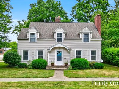 103 E Elm St