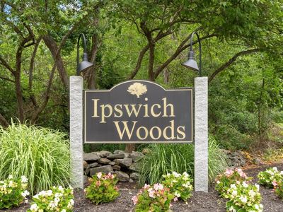 2 Ipswich Woods Dr