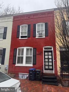1233 33rd St NW